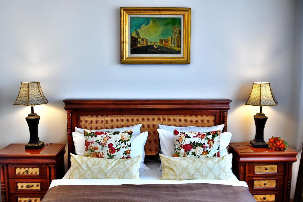 Casa Negustorului Hotel เดวา ภายนอก รูปภาพ